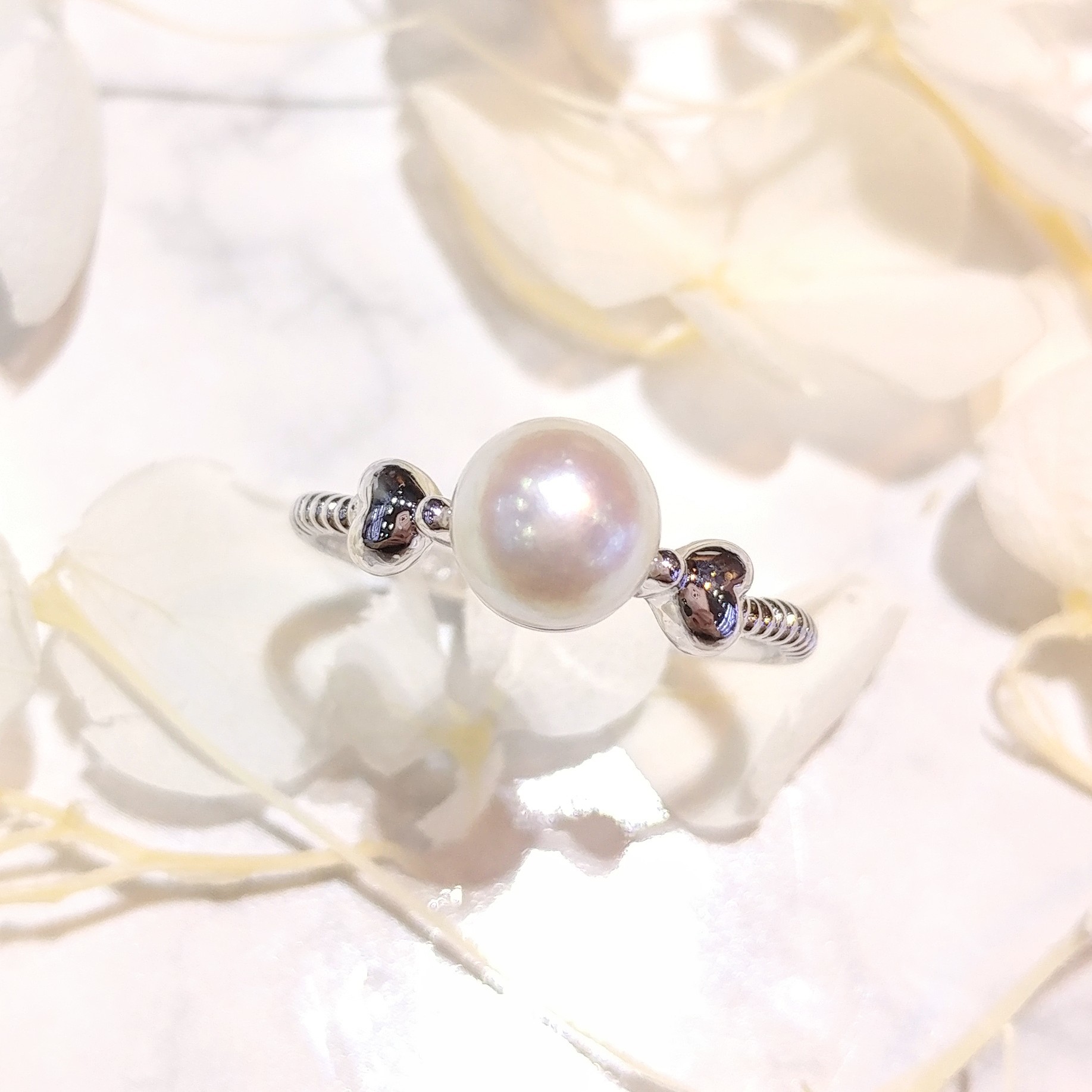 18K White Gold Pearl Ring