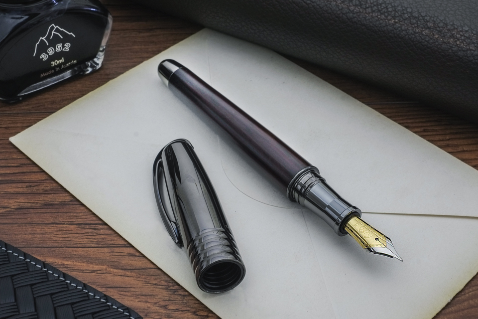 老山羊 葛瑪蘭系列 小葉紫檀木鋼筆（附真皮皮套/奧地利製瓶裝墨水 30ml）