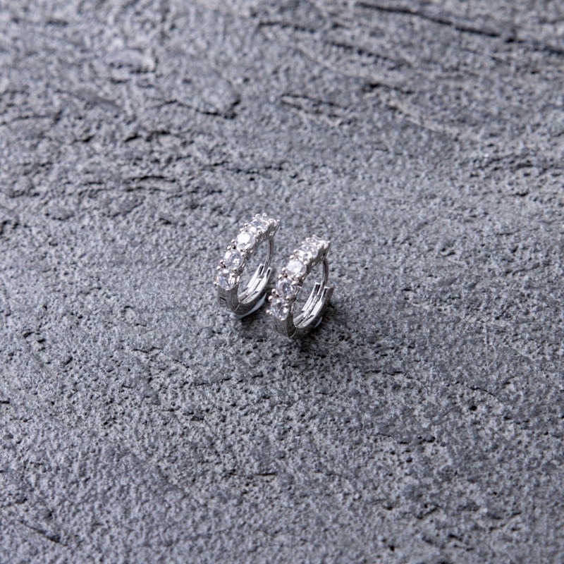 Single Layer Diamond Earrings