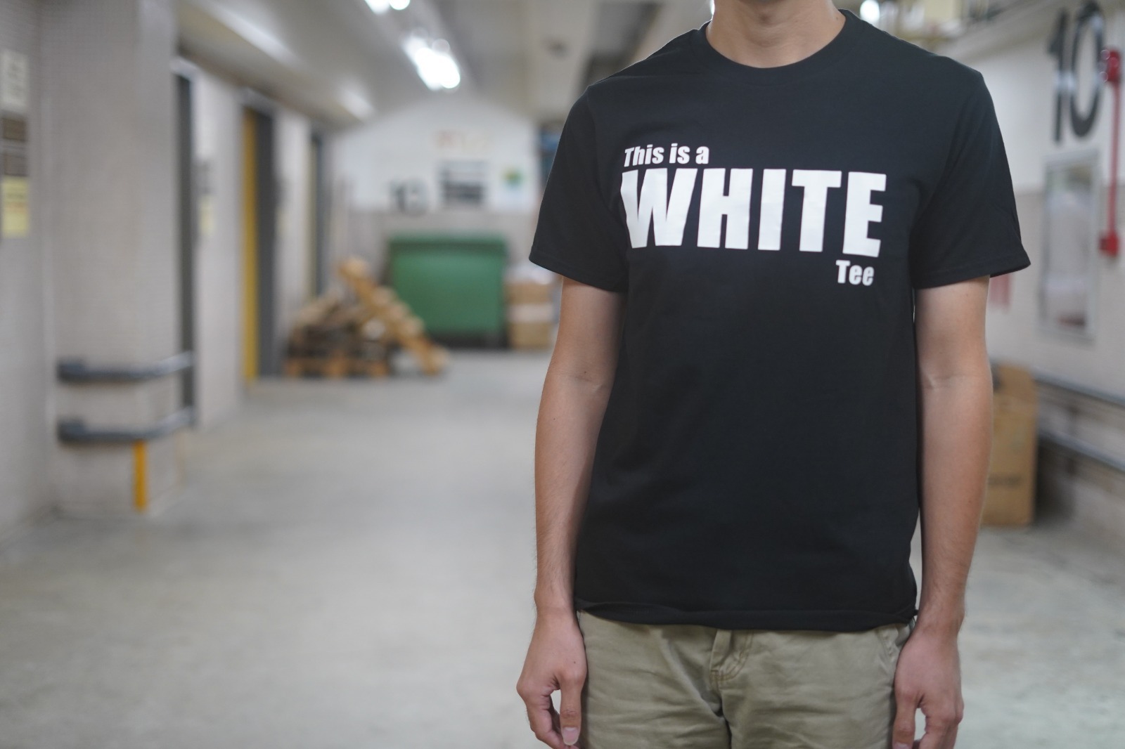 Crab｜This is a White Tee｜ T-Shirt | 本土衣服品牌 | 香港衣服印刷