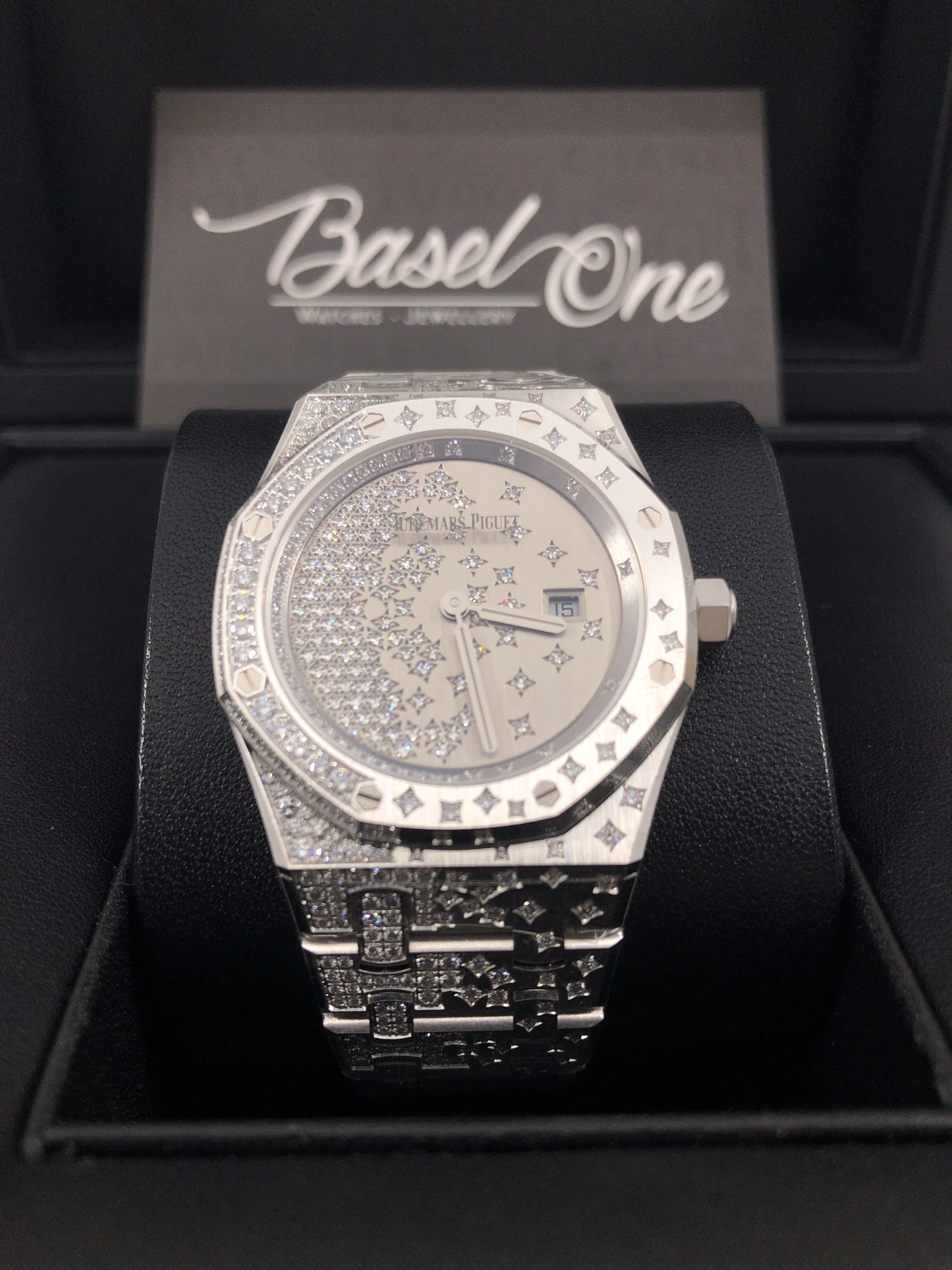BRAND NEW 67654BC SILVER WITH DIAMOND ROYAL OAK SELFWINDING WHITEGOLD