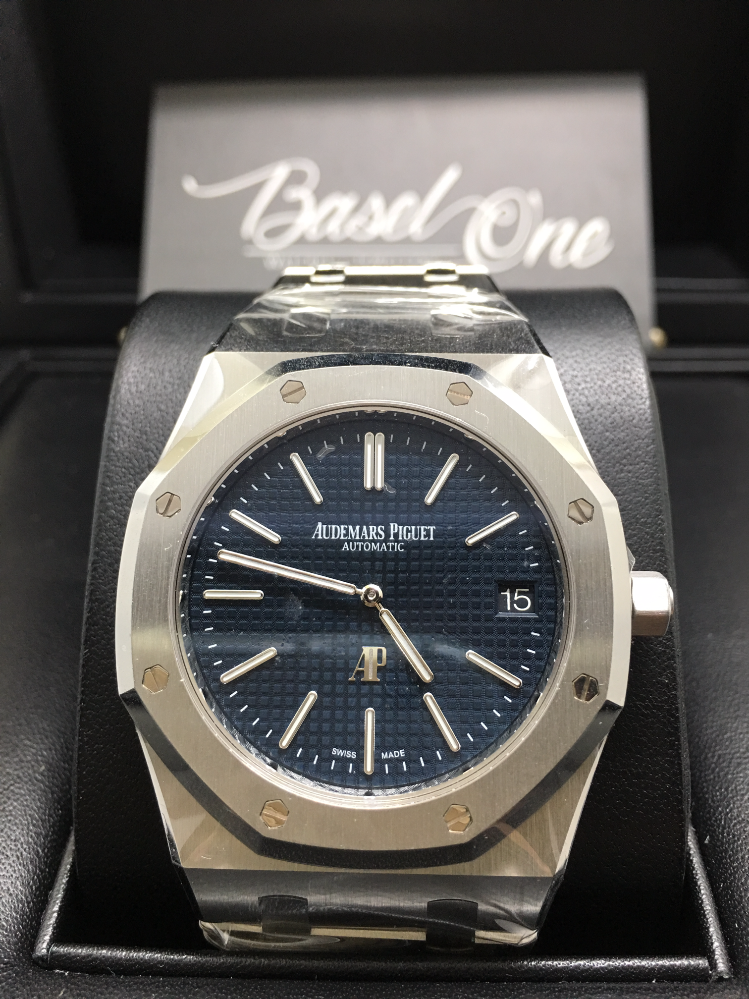 BRAND NEW AUDEMARS PIGUET 15202st BLUE EXTRA THIN ROYAL OAK SELFWINDING steel