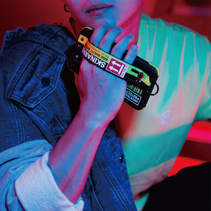 Skinarma Bando 設計腕帶防摔殼 for iPhone 12