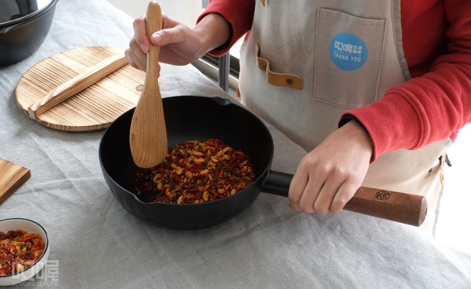 鑄鐵平底鍋推薦