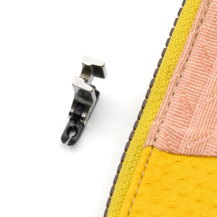 〔家用型〕鎢鋼黑 2mm【短版】拉鍊壓布腳