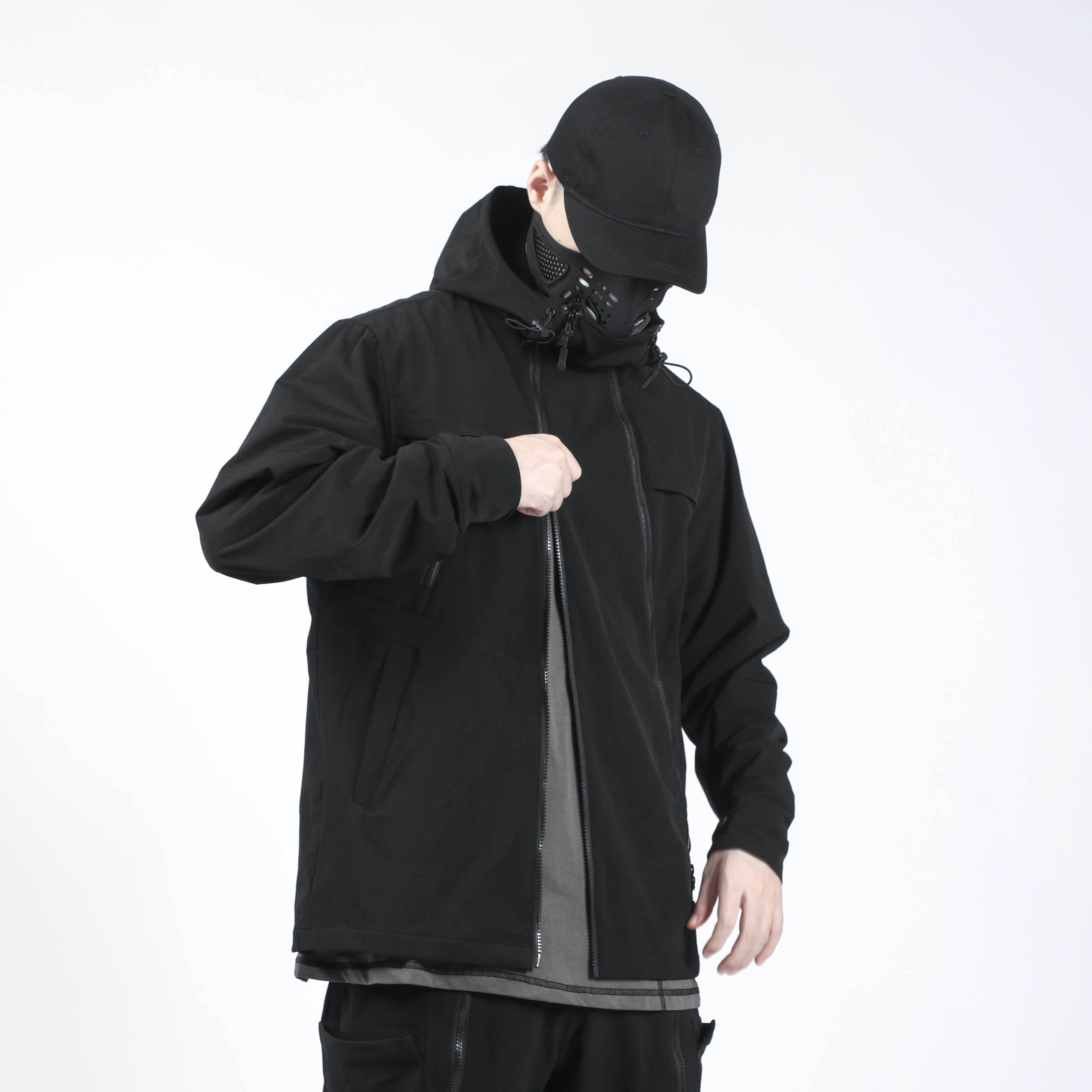 機能三拉鍊連帽衝鋒衣