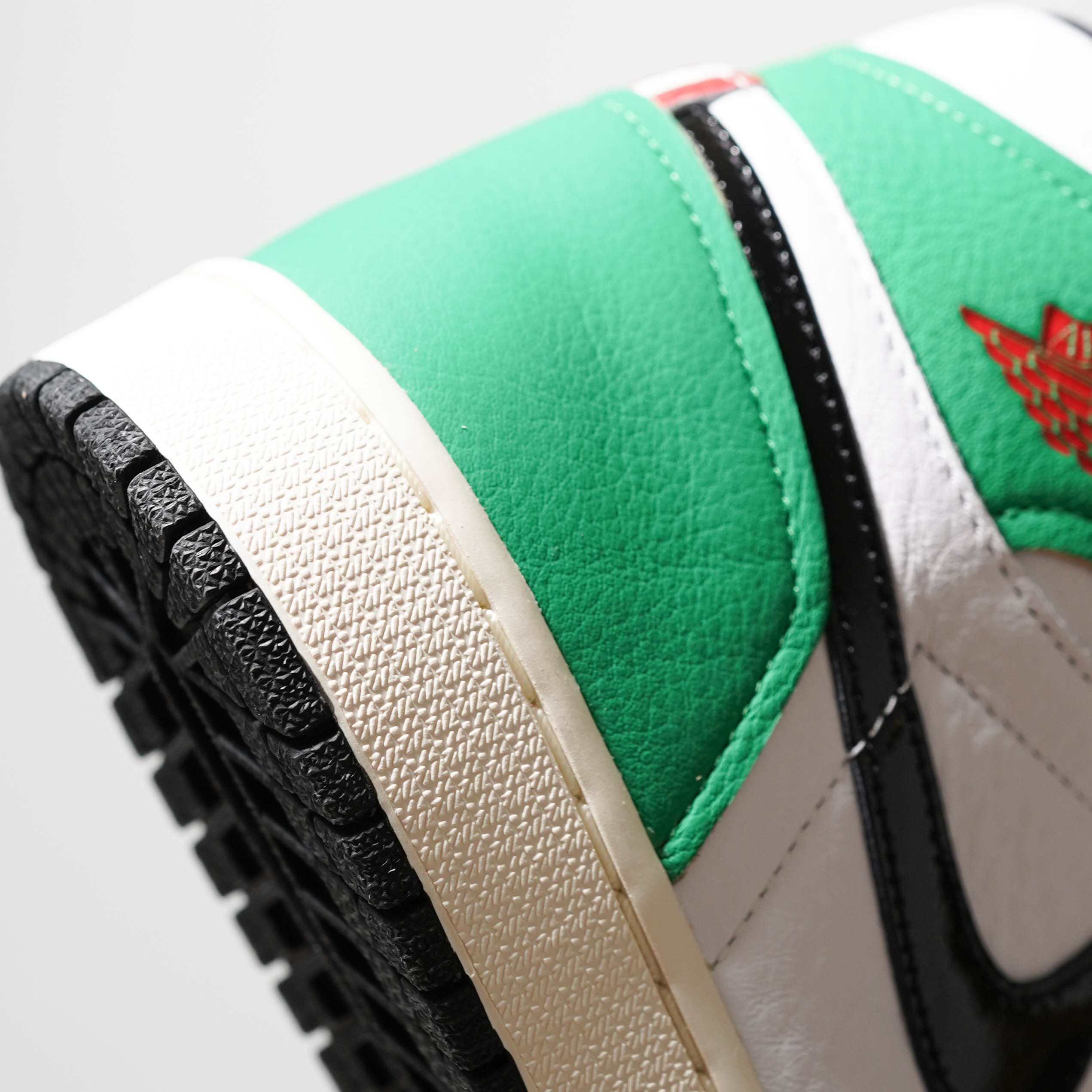 [現貨] Air Jordan 1 "Lucky Green" DB4612-300