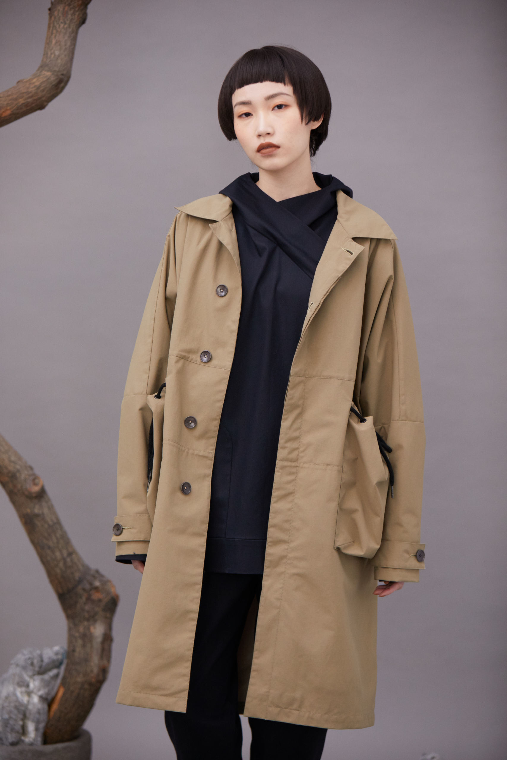 抽繩口袋風衣 - 卡其