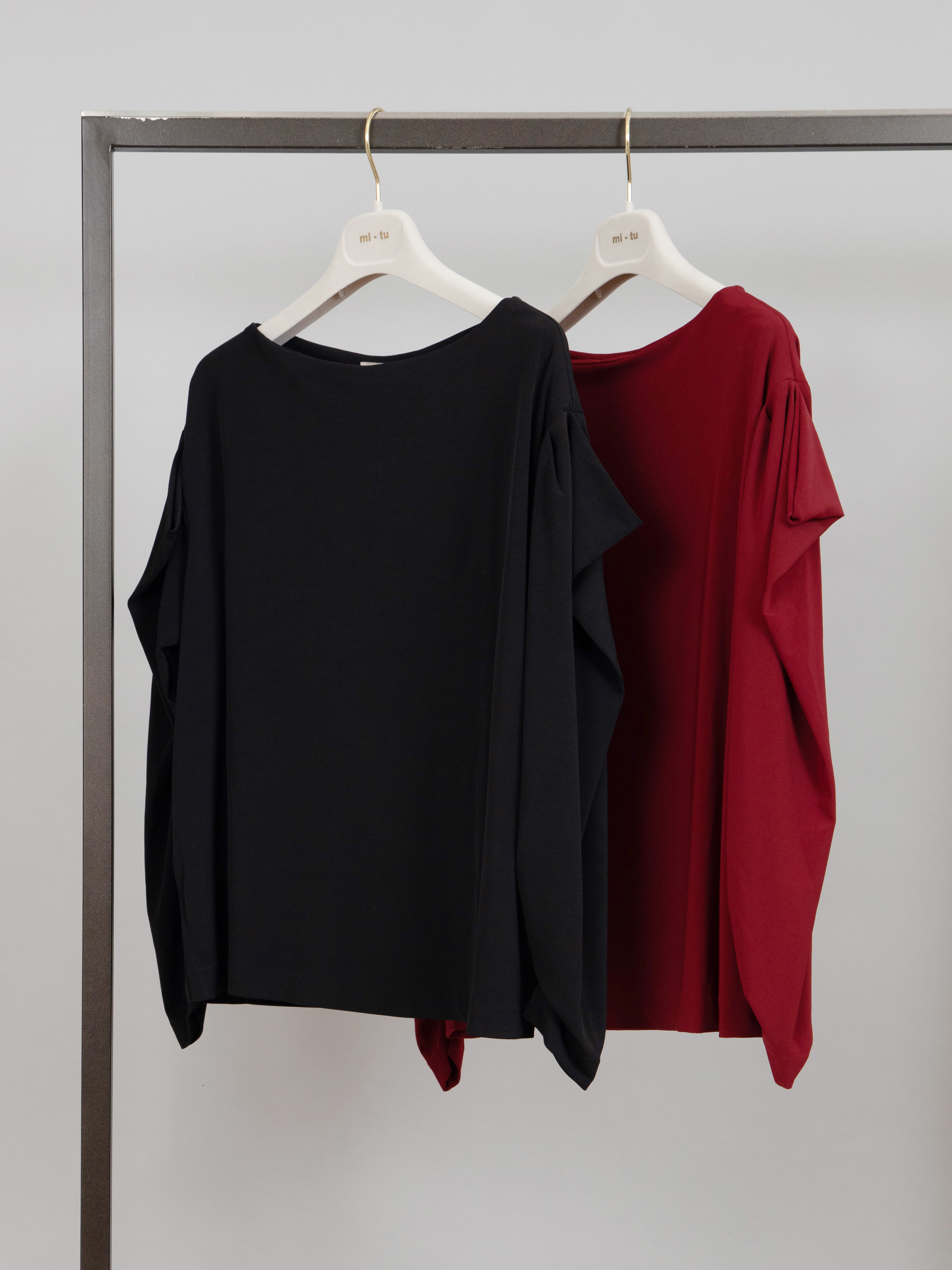 mi-tu long sleeve top