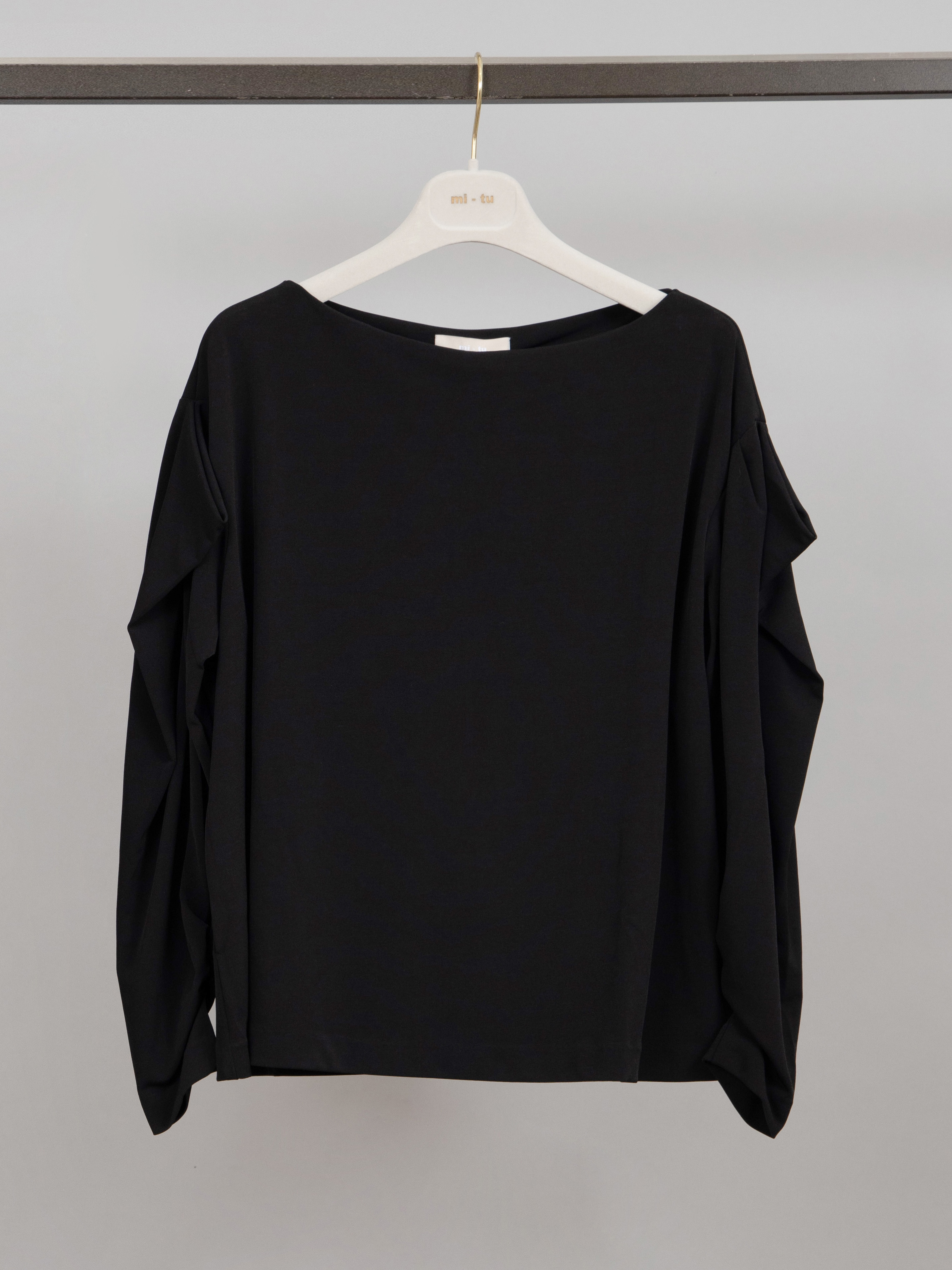 mi-tu long sleeve top