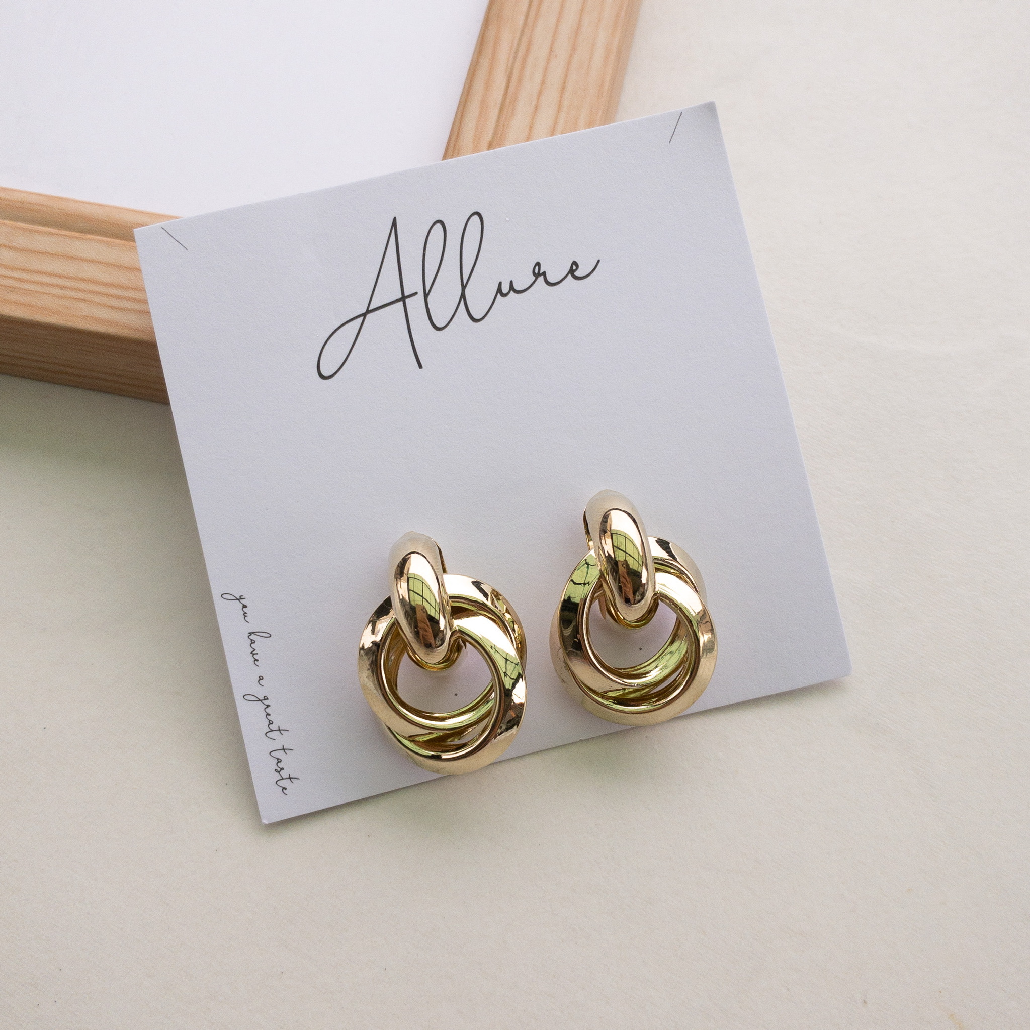 肆玥xAllure不規則圓圈耳環