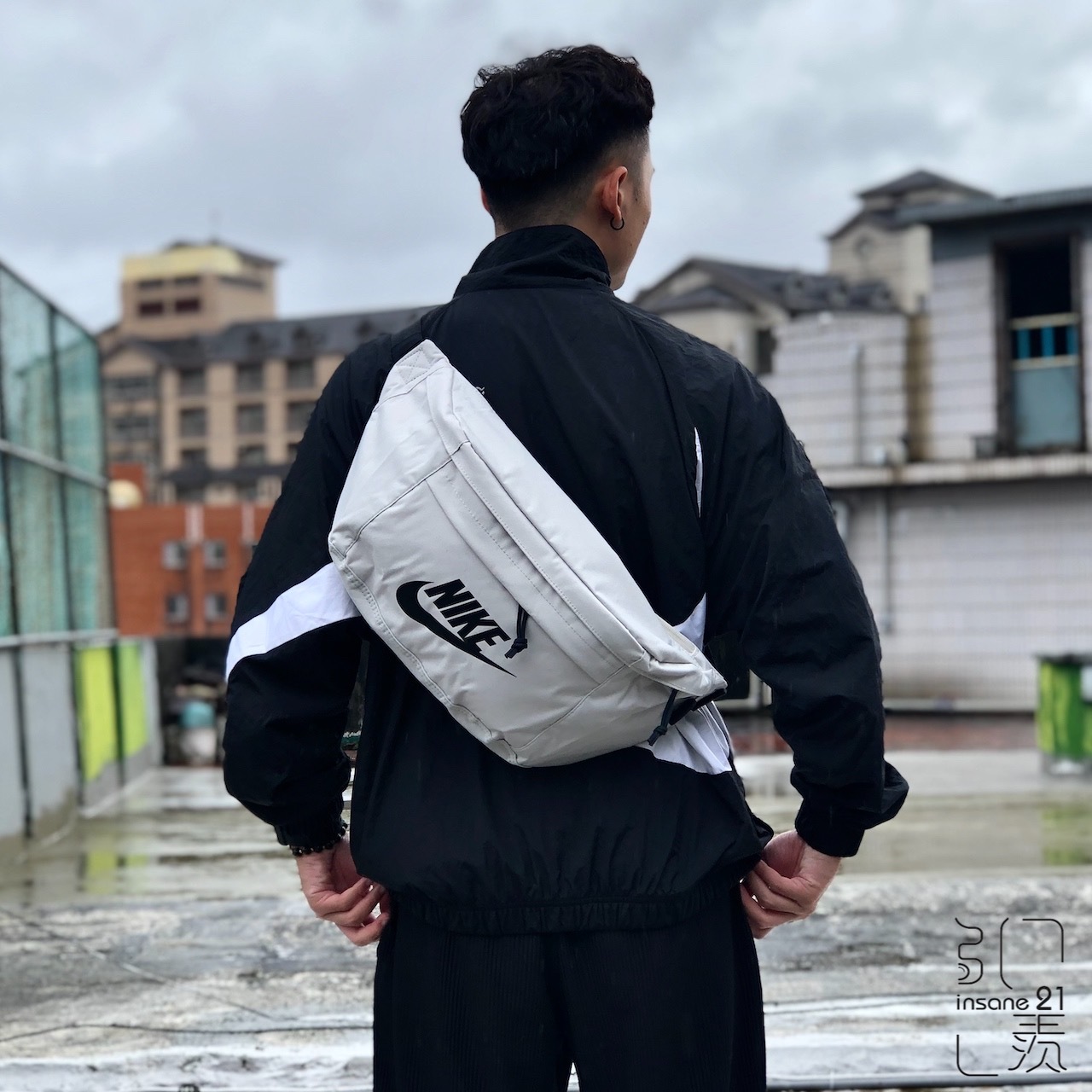 NIKE HIP PACK BAG 大LOGO 防潑水 大容量 大腰包 腰包 黑灰 / 米白 / 黑銀 王一博同款 BA5751-010 / 072