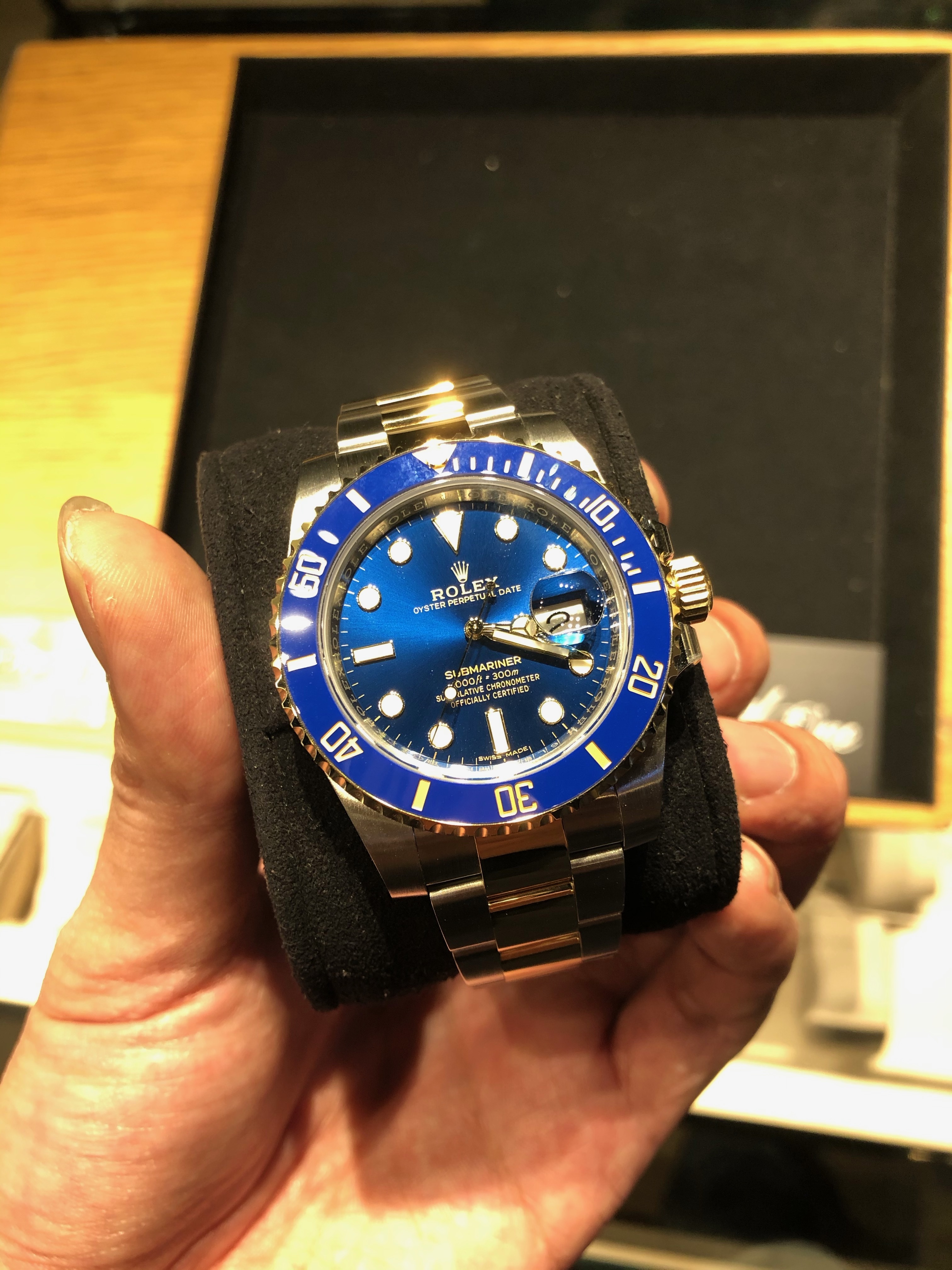 Discontinued BRAND NEW ROLEX 116613lb 116613 OYSTER PERPETUAL SUBMARINER DATE STEEL AND YELLOW GOLD BLUE 40mm