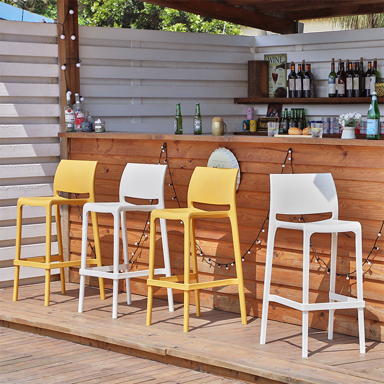 Sensilla 簡單高腳椅