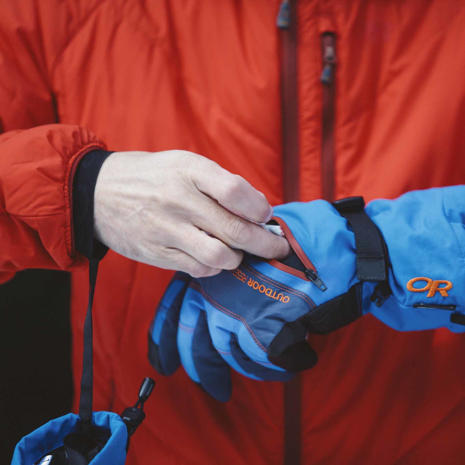 Outdoor Research 男GORE-TEX防水滑雪保暖手套 [-21/-4℃] SOUTHBACK SENSOR 253949