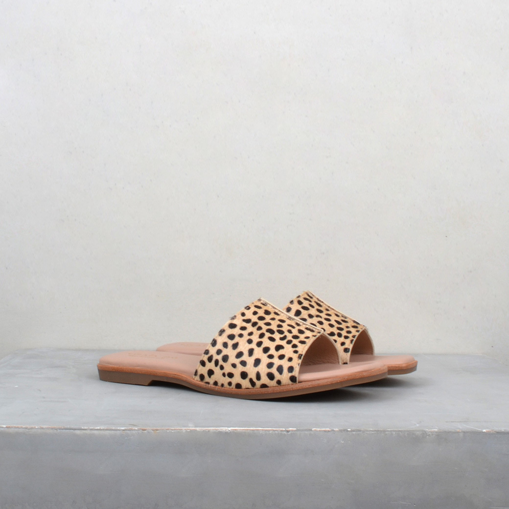 YH023 米豹紋點 手工涼鞋
