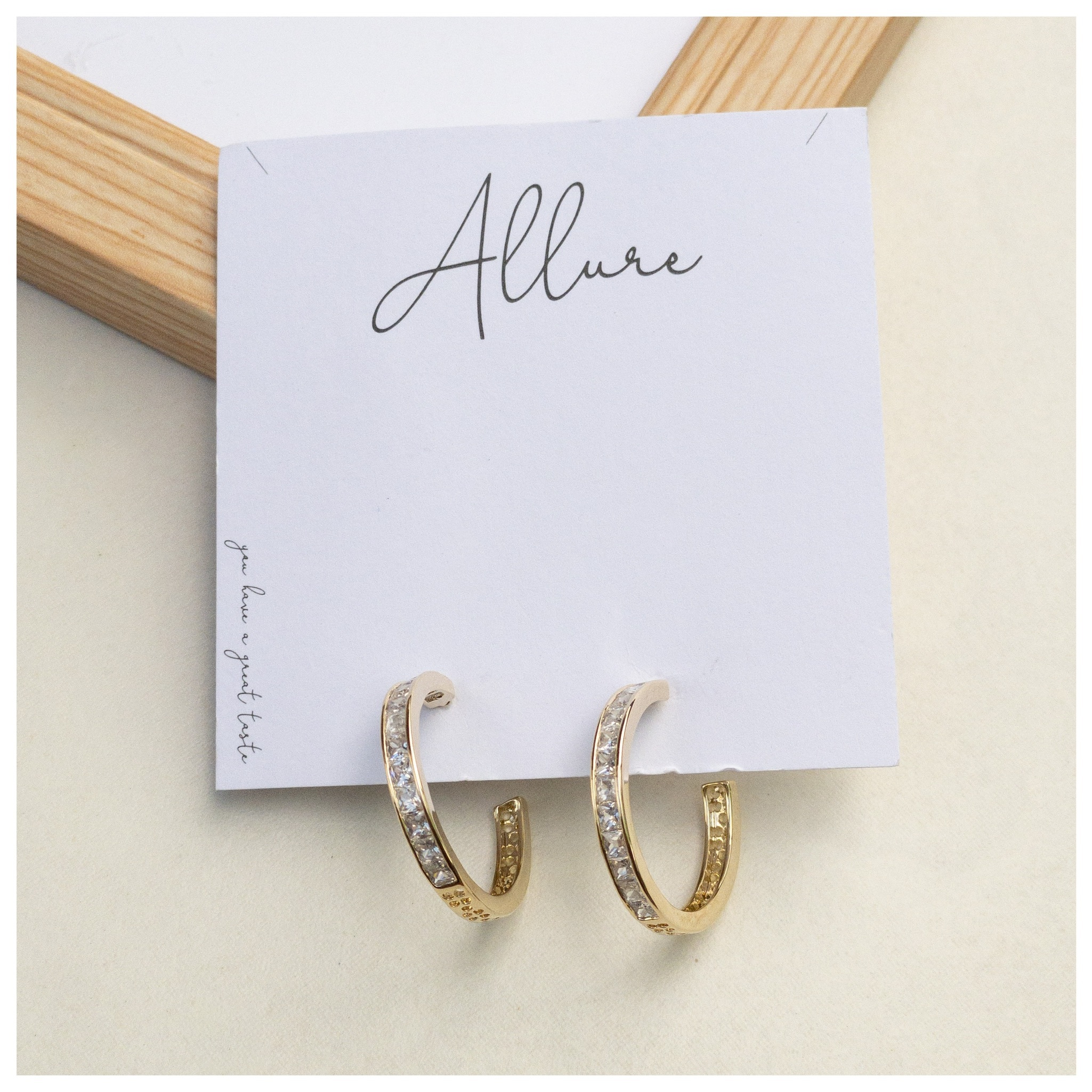 肆玥xAllure華麗鑲鑽大C型耳環