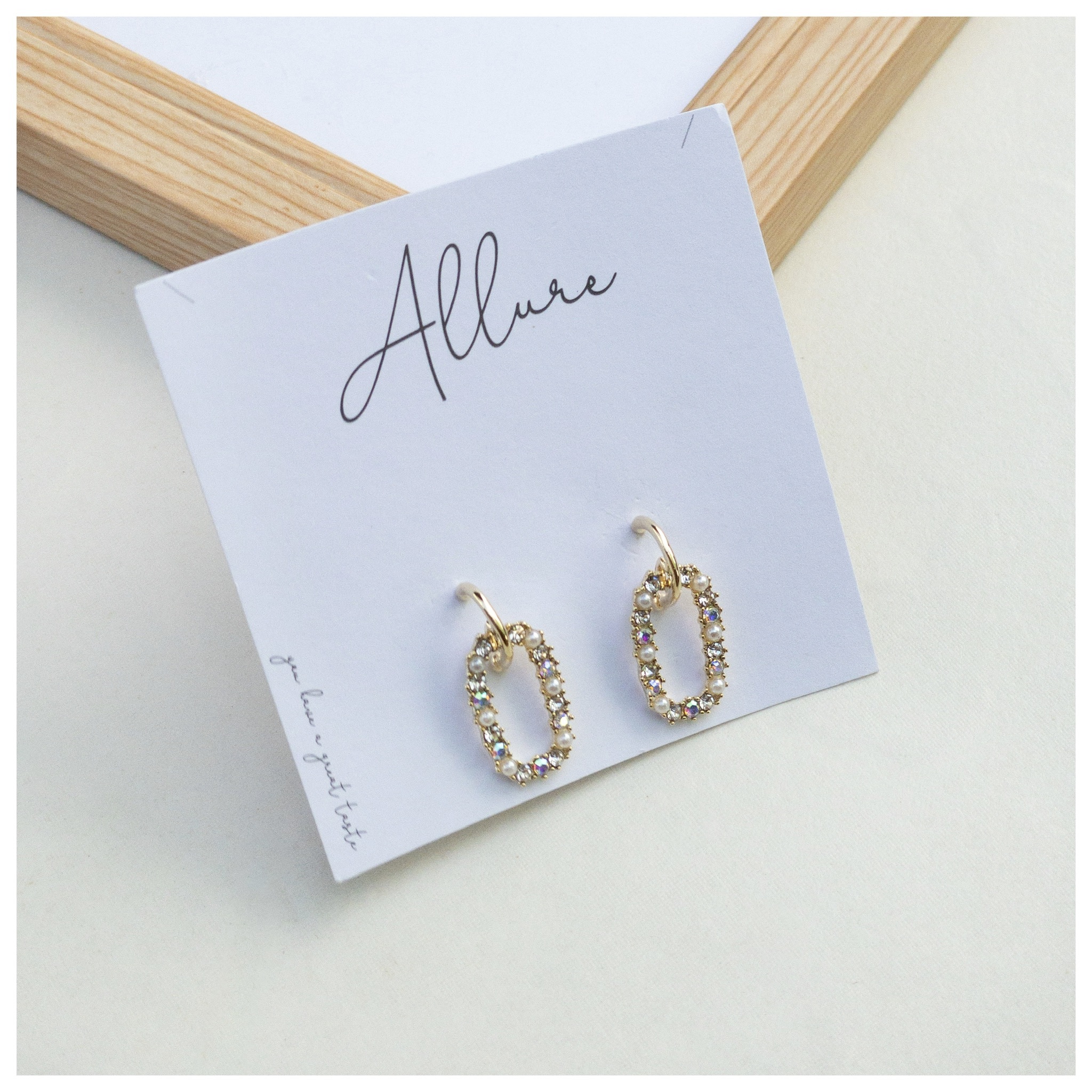 肆玥xAllure珍珠帶鑽垂掛耳環