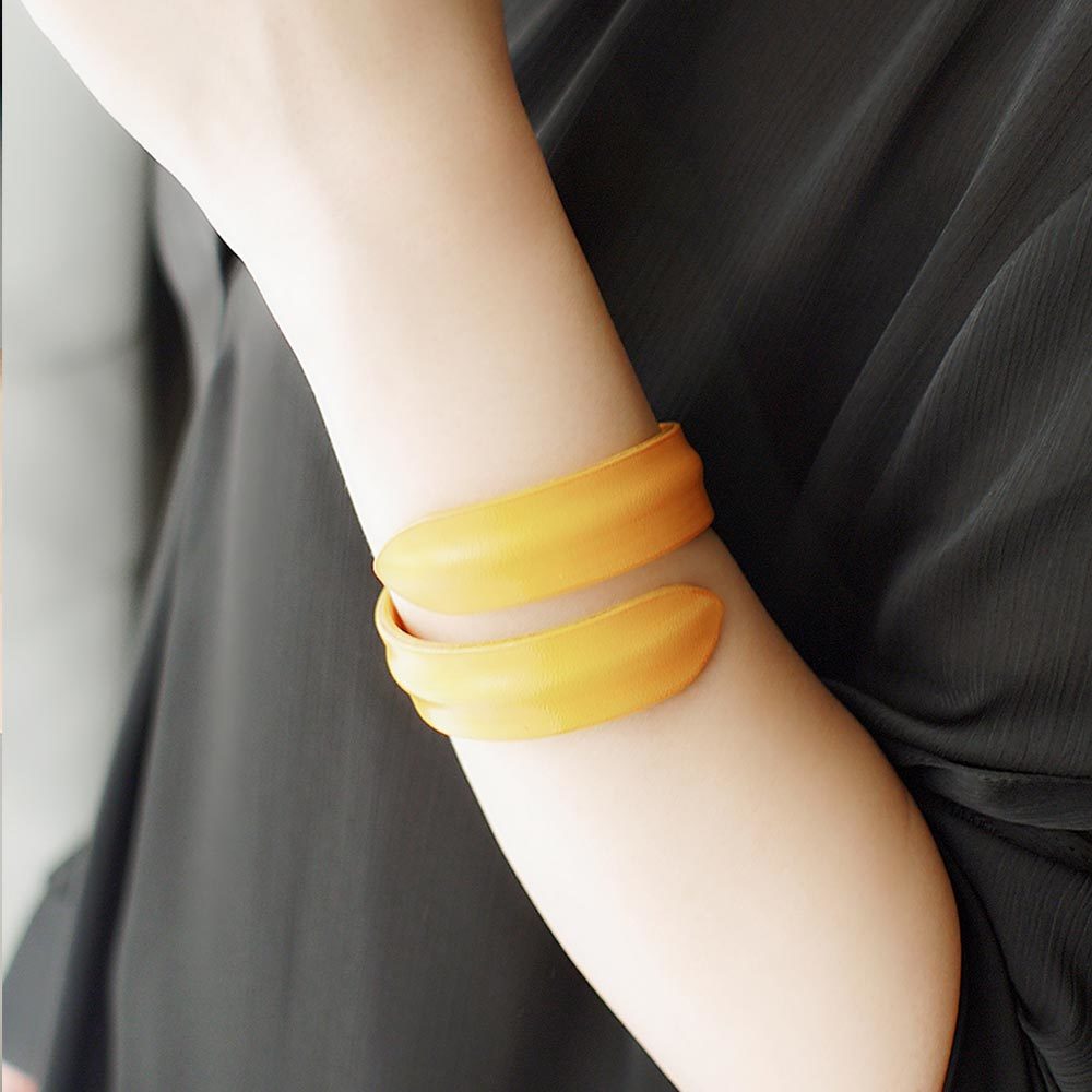 極簡手染牛皮手環(黃色)/PB002Y