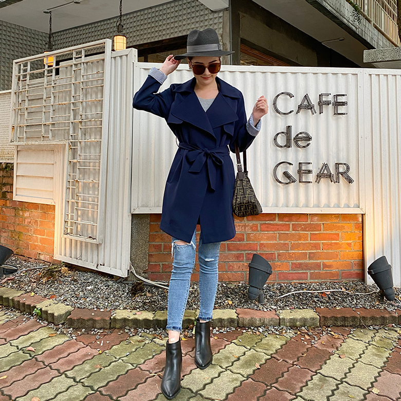 質感深藍風衣外套