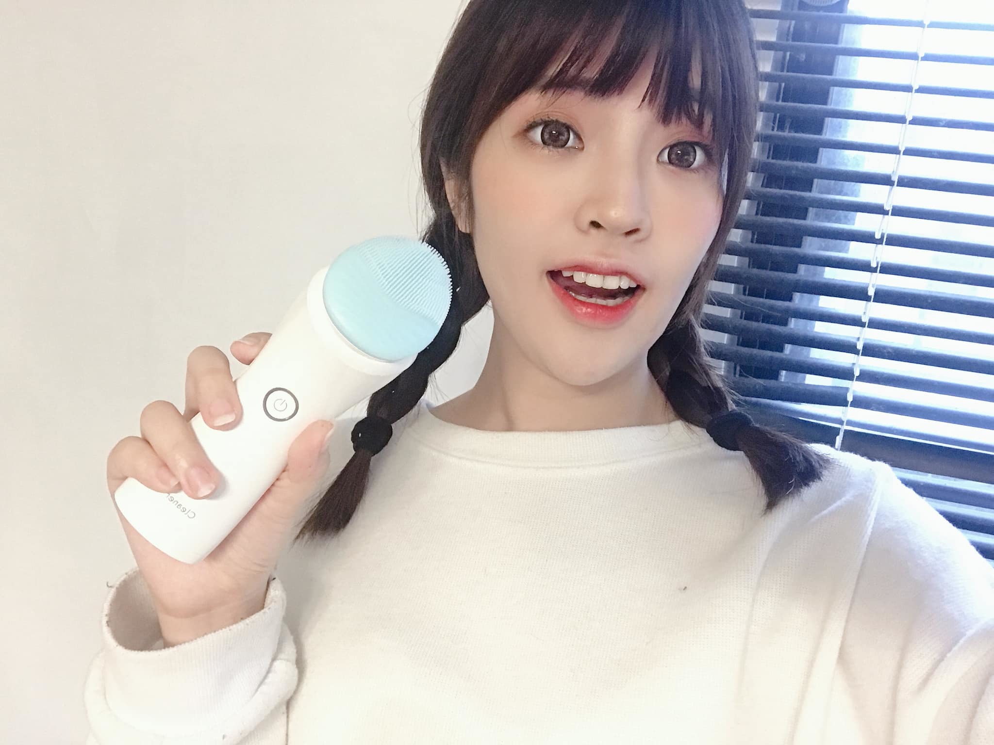 Ria 梨亞,defleur,洗臉機,聲波震動,清潔刷頭