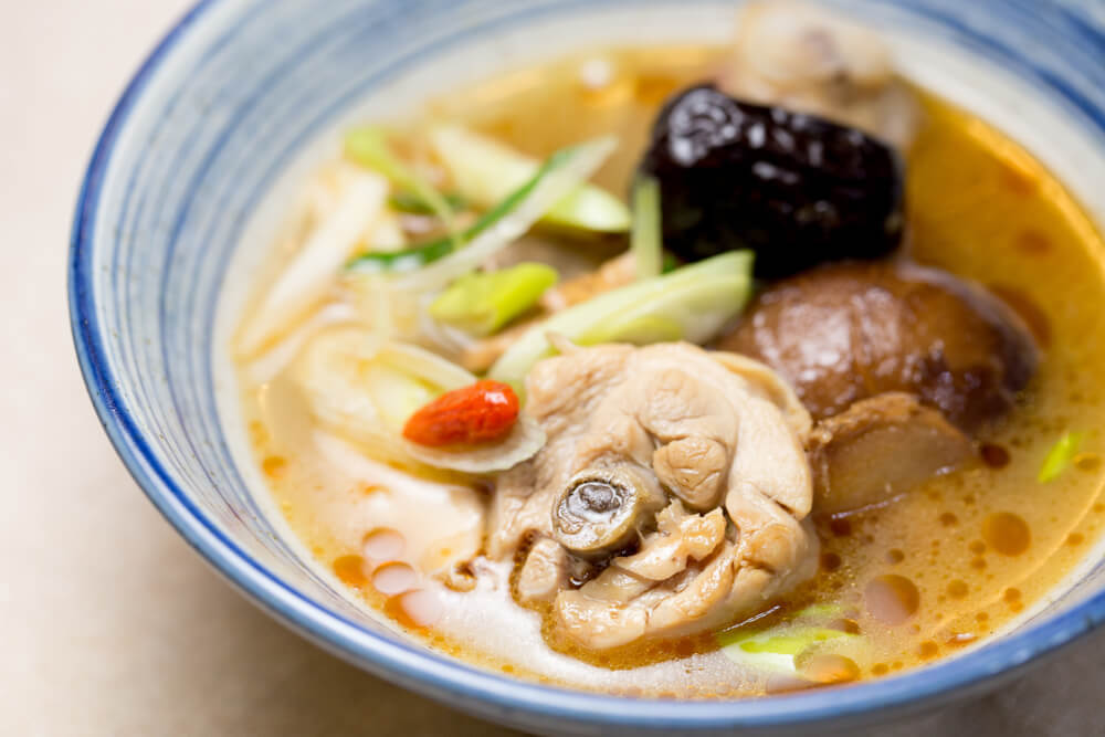 鑄鐵鍋燉煮料理:香菇雞湯