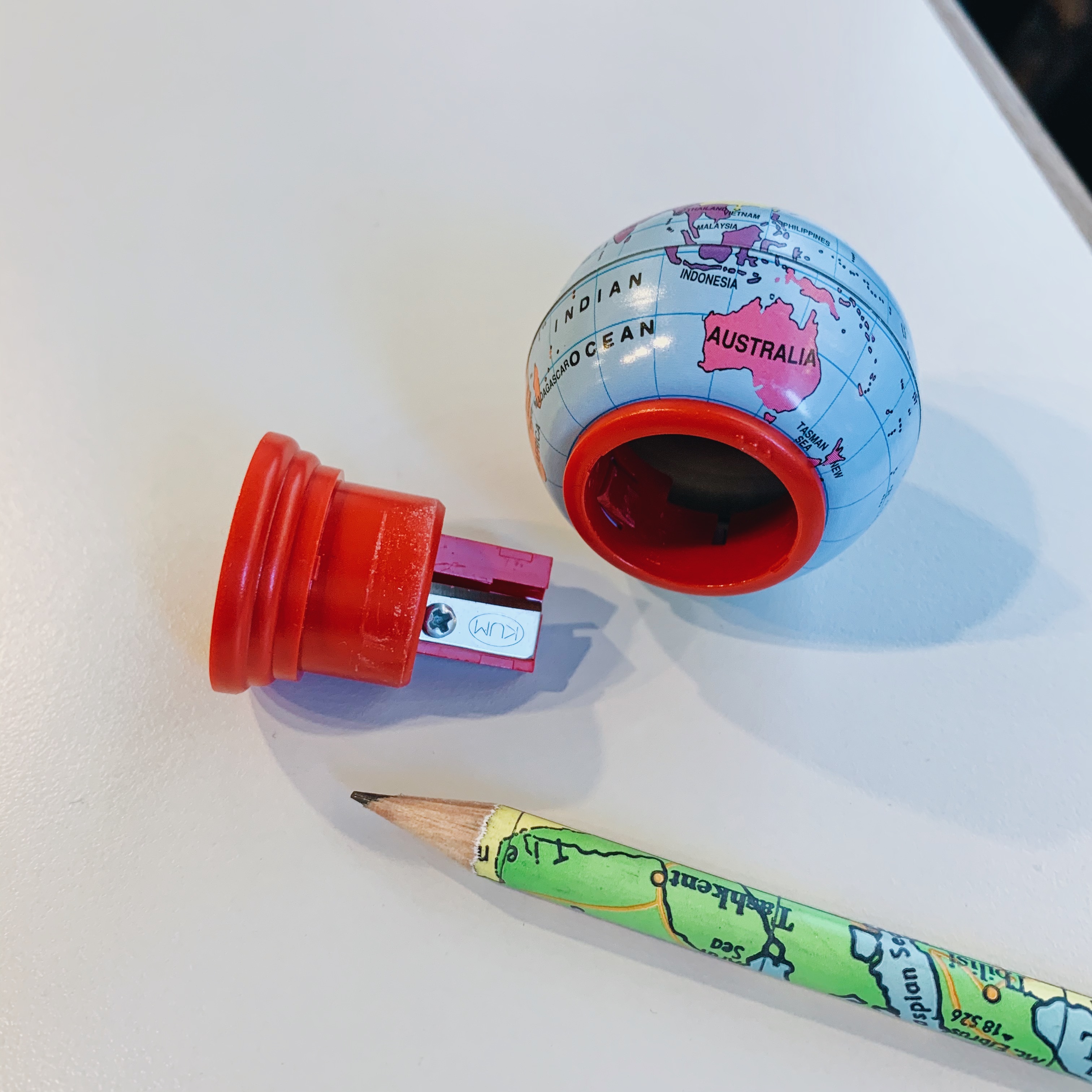 德國 KUM 地球造型削筆器