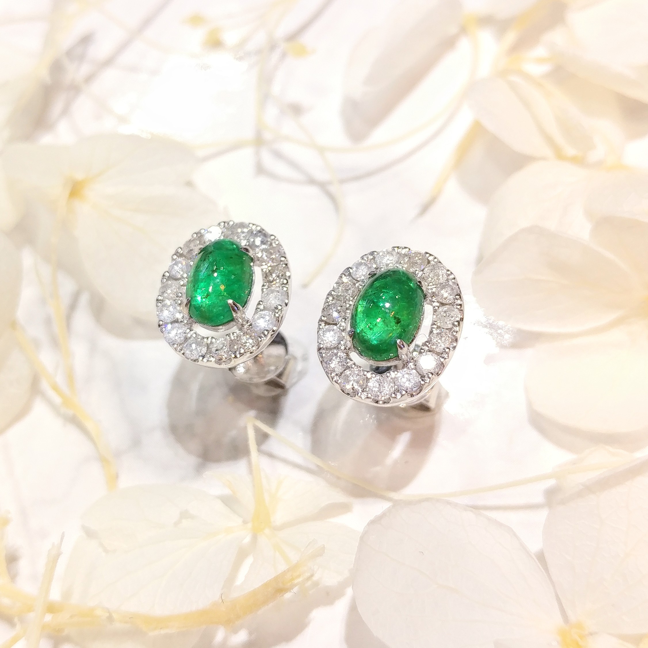 18K White Gold 1.12ct Emerald and Diamond Earrings