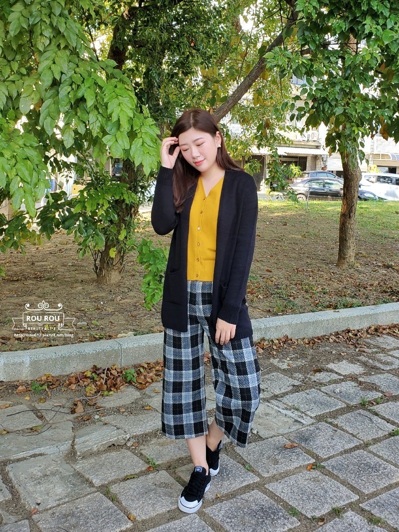 黑色美麗諾羊毛針織外套