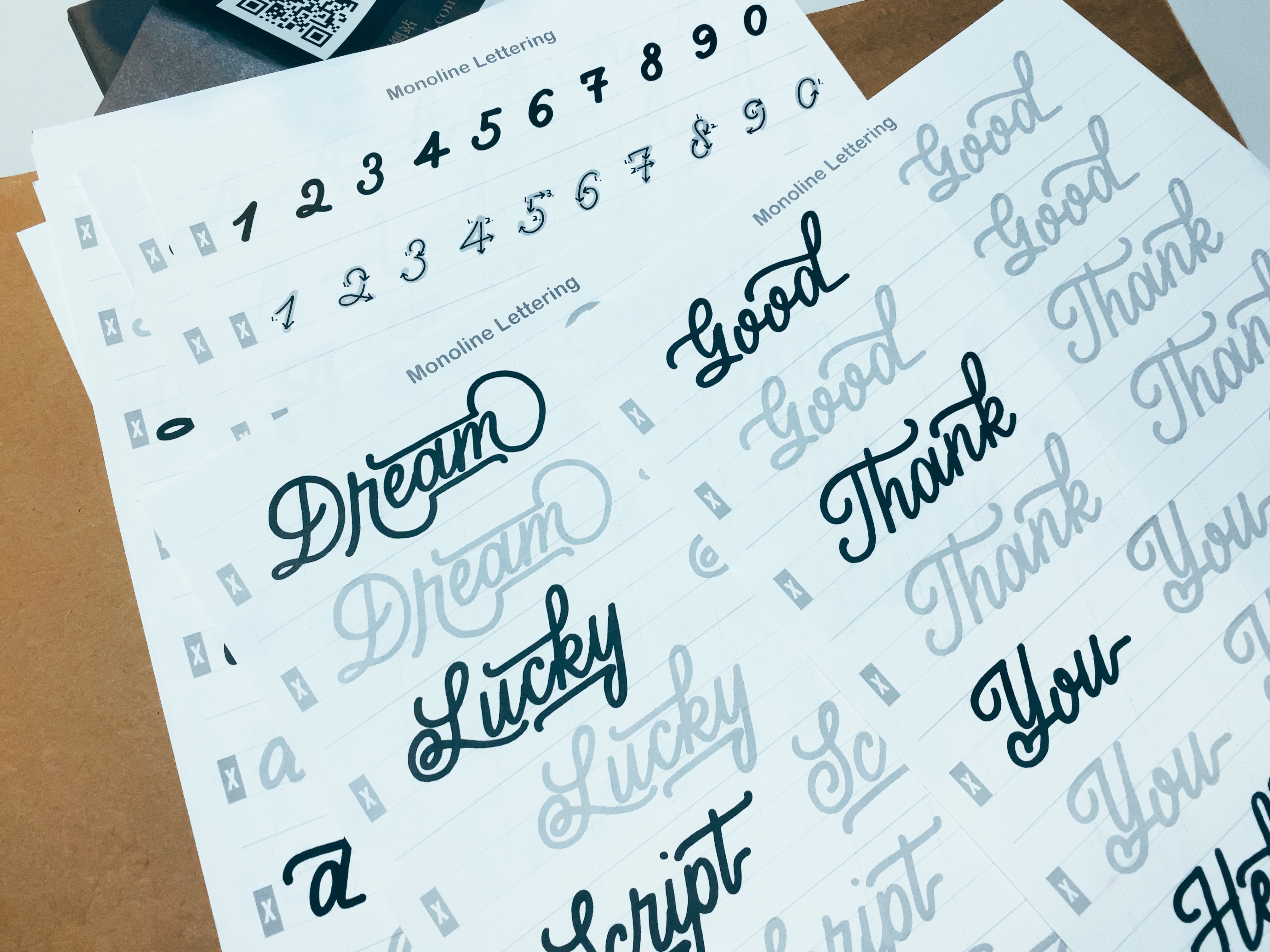 單線體 Monoline 英文書法字帖｜筆尖溫度