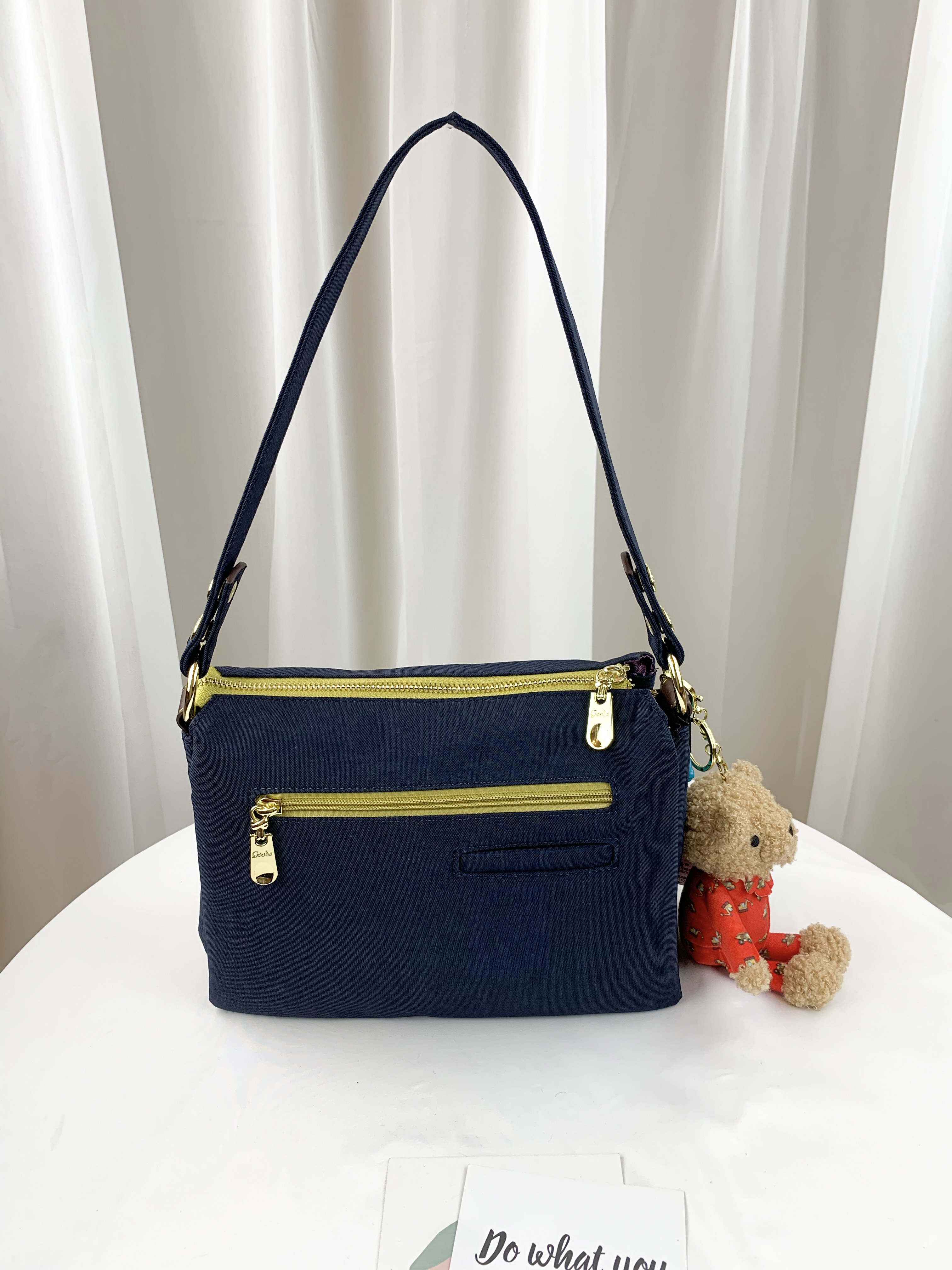 GOODS 織帶黃藍 丹寧防潑水側背包 附小熊吊飾 #29259