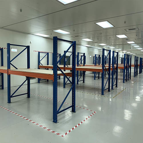 倉儲設備 : 重量型棧板物料架上舖木板(重量型棧板鋼架)