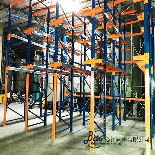 倉儲設備 : 駛入式倉儲棧板物料架