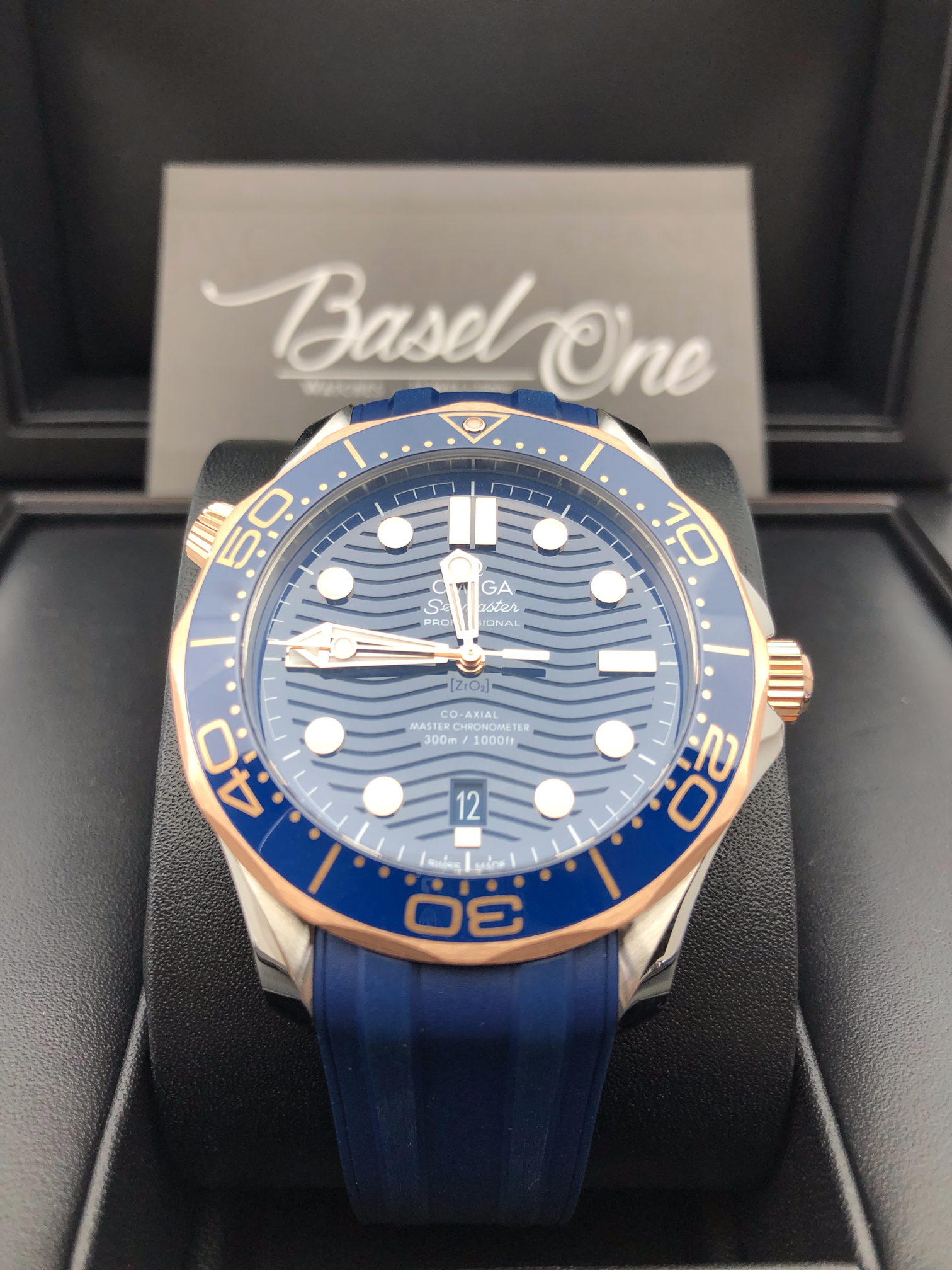 BRAND NEW OMEGA SEAMASTER 210.22.42.20.03.002  21022422003002  DIVER 300 M ROSE GOLD STEEL BLUE DIAL BLUE RUBBER STRAP CO‑AXIAL MASTER CHRONOMETER 42MM