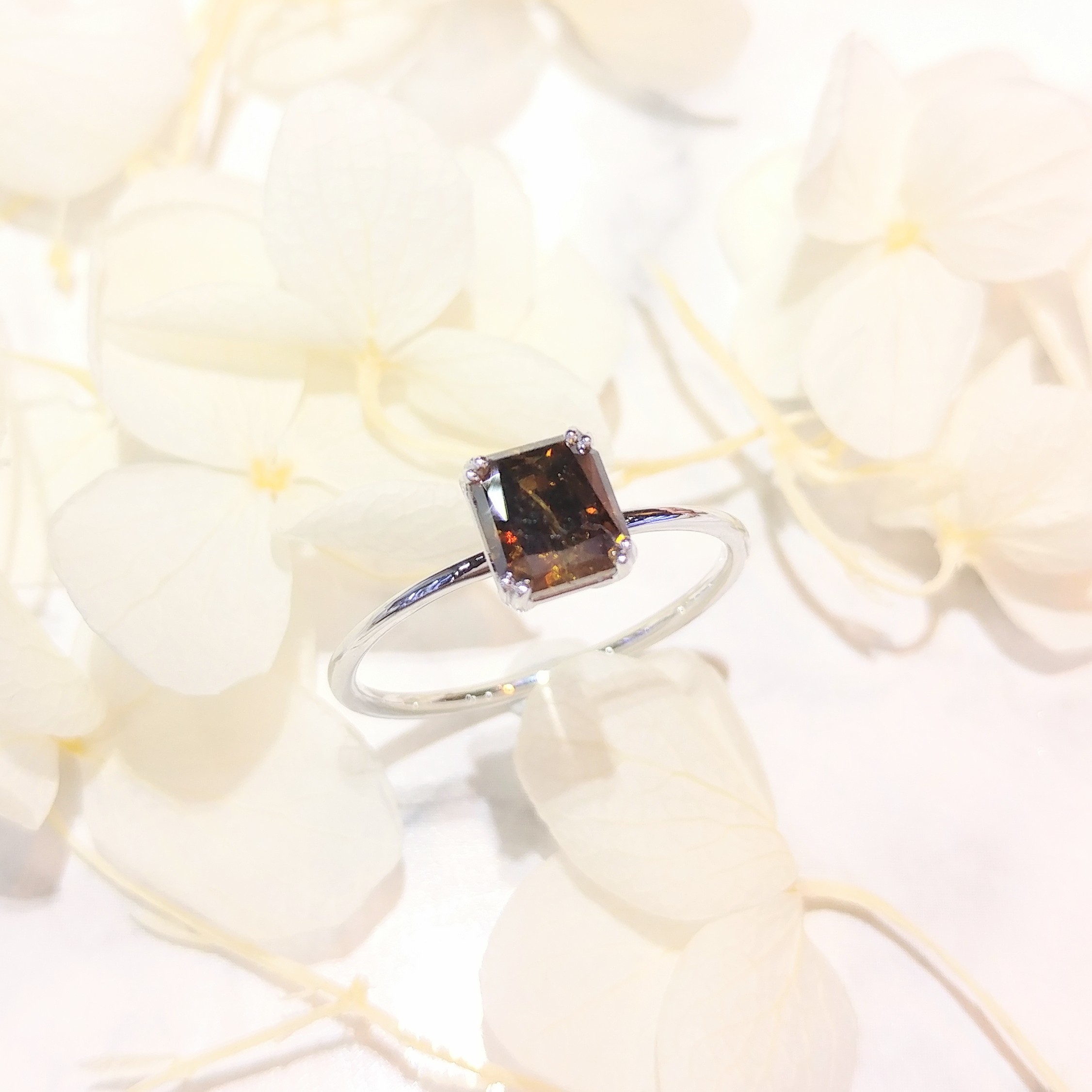 18K White Gold 0.97ct Fancy Brown Diamond Ring