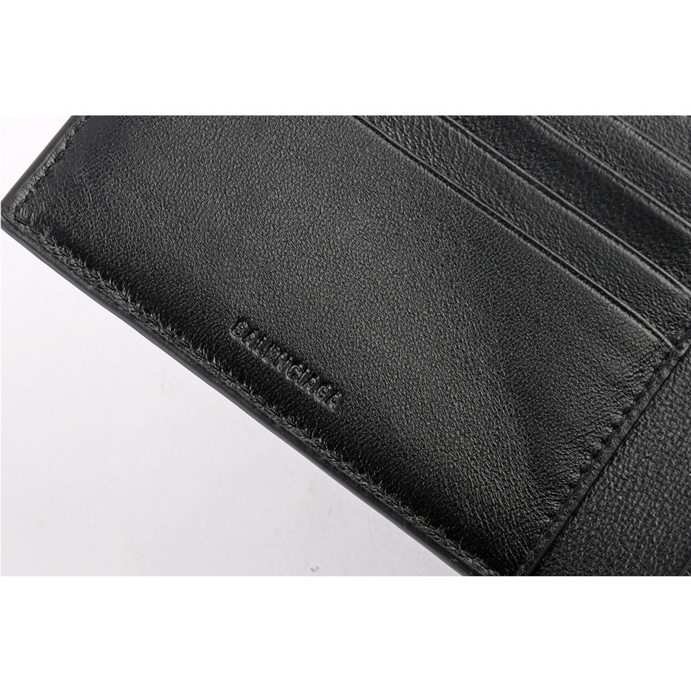 【BALENCIAGA】經典Logo牛皮8卡對開短夾