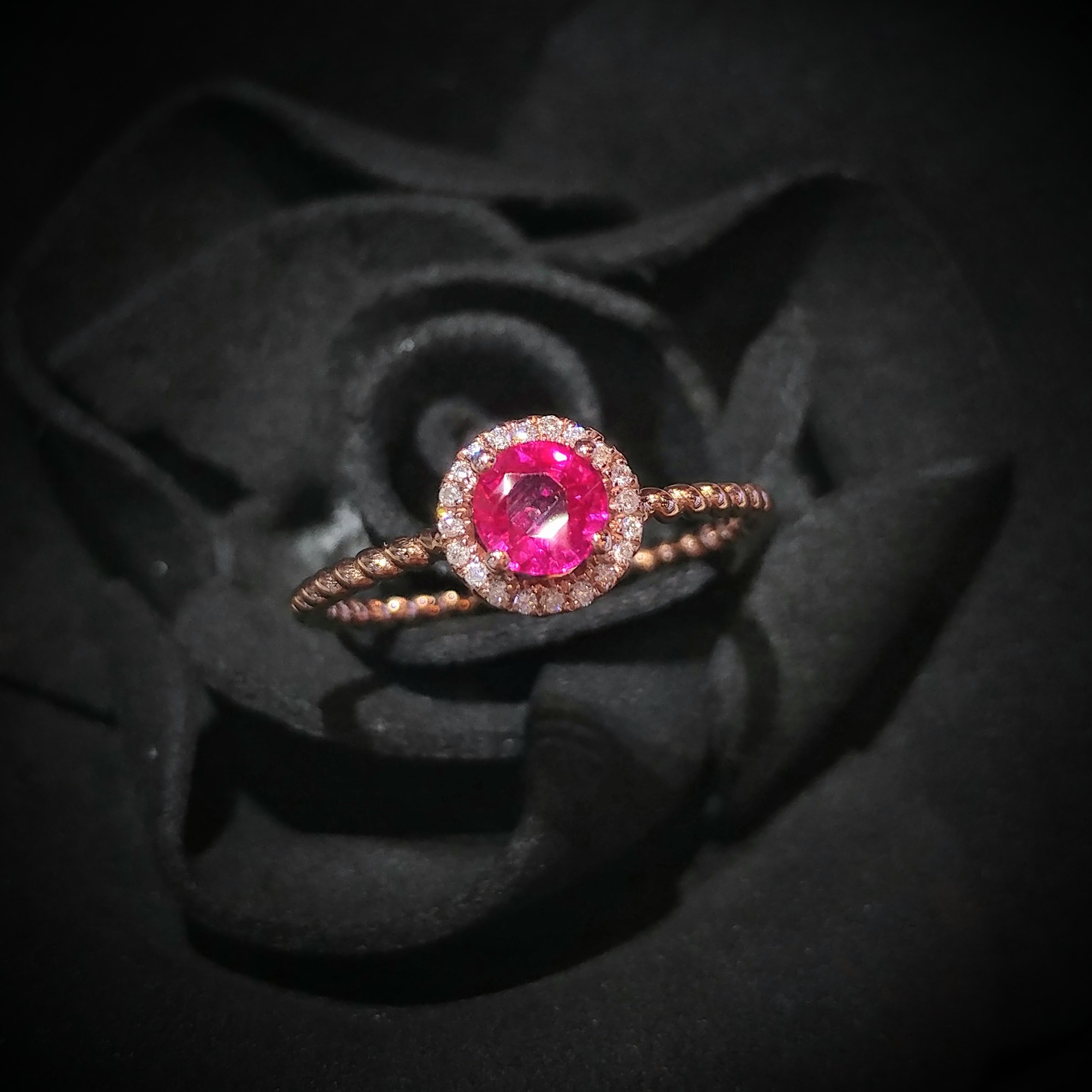 全新18K玫瑰金【單粒48份紅寶石】配6份鑽石戒指