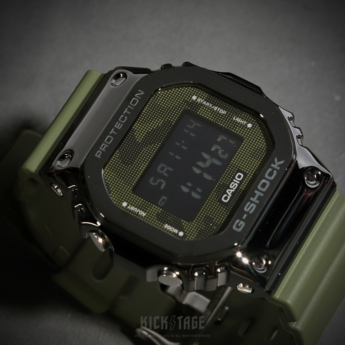 [售出無退換] Casio GM-5600 軍綠 黑框 迷彩 金屬感 日系不鏽鋼 手錶 台灣公司貨【GM-5600B-3DR】