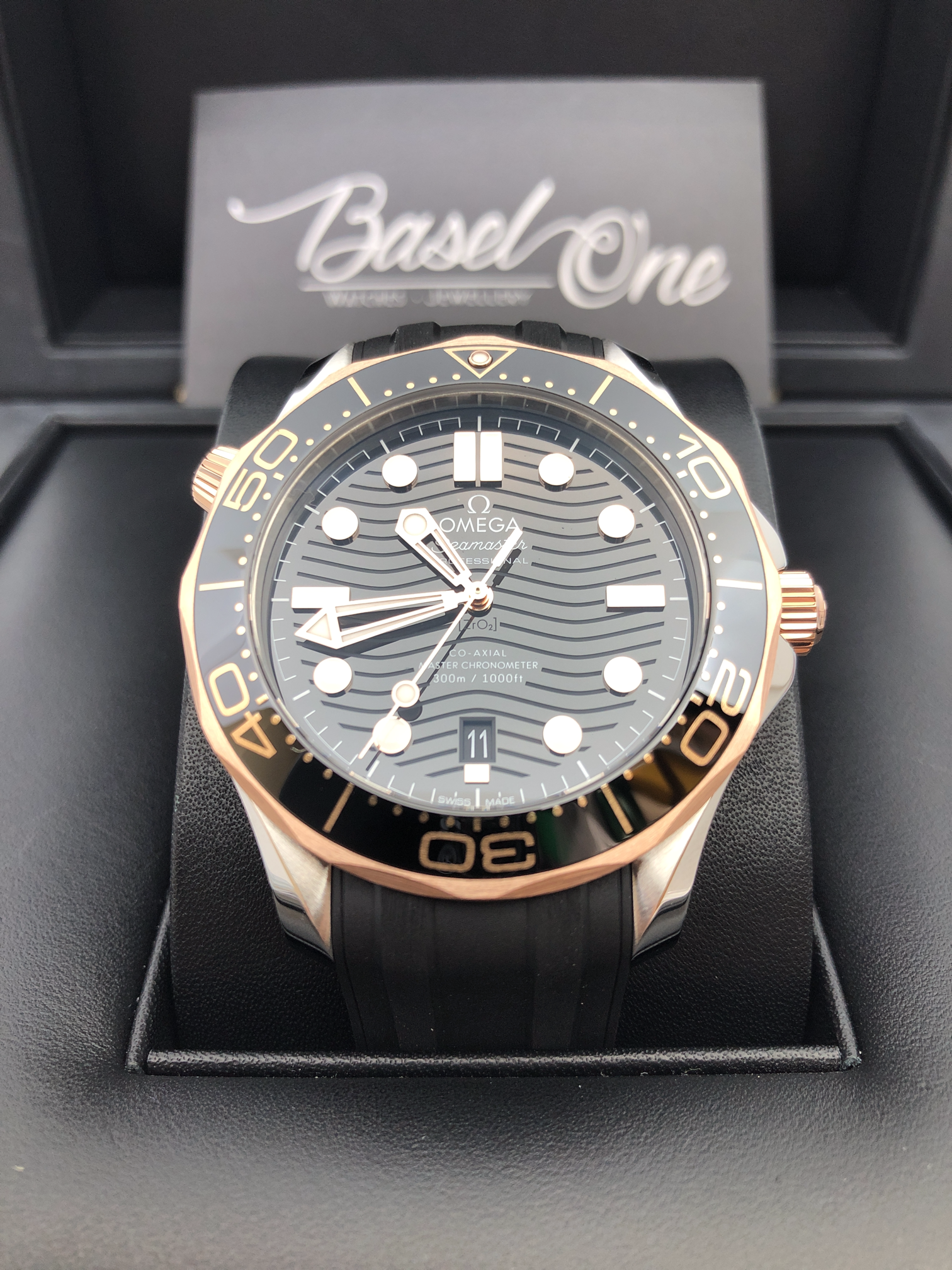 BRAND NEW OMEGA SEAMASTER 210.22.42.20.01.002 21022422001002 ROSE GOLD STEEL DIVER 300M BLACK DIAL RUBBER STRAP CO AXIAL MASTER CHRONOMETER 42MM