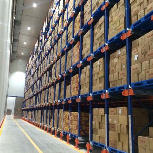 倉儲設備 : 穿梭式棧板物料架(重量型棧板鋼架-冷凍庫倉儲)