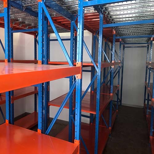 倉儲設備 : 積層式棧板物料架(重量型棧板鋼架-閣樓式貨架)