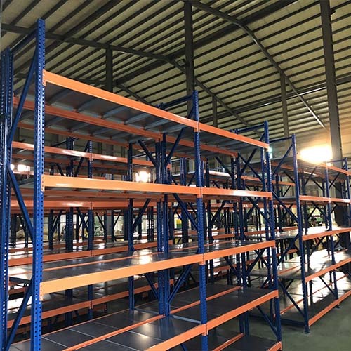 倉儲設備 : 中重型物料架(中重型倉儲鋼架)