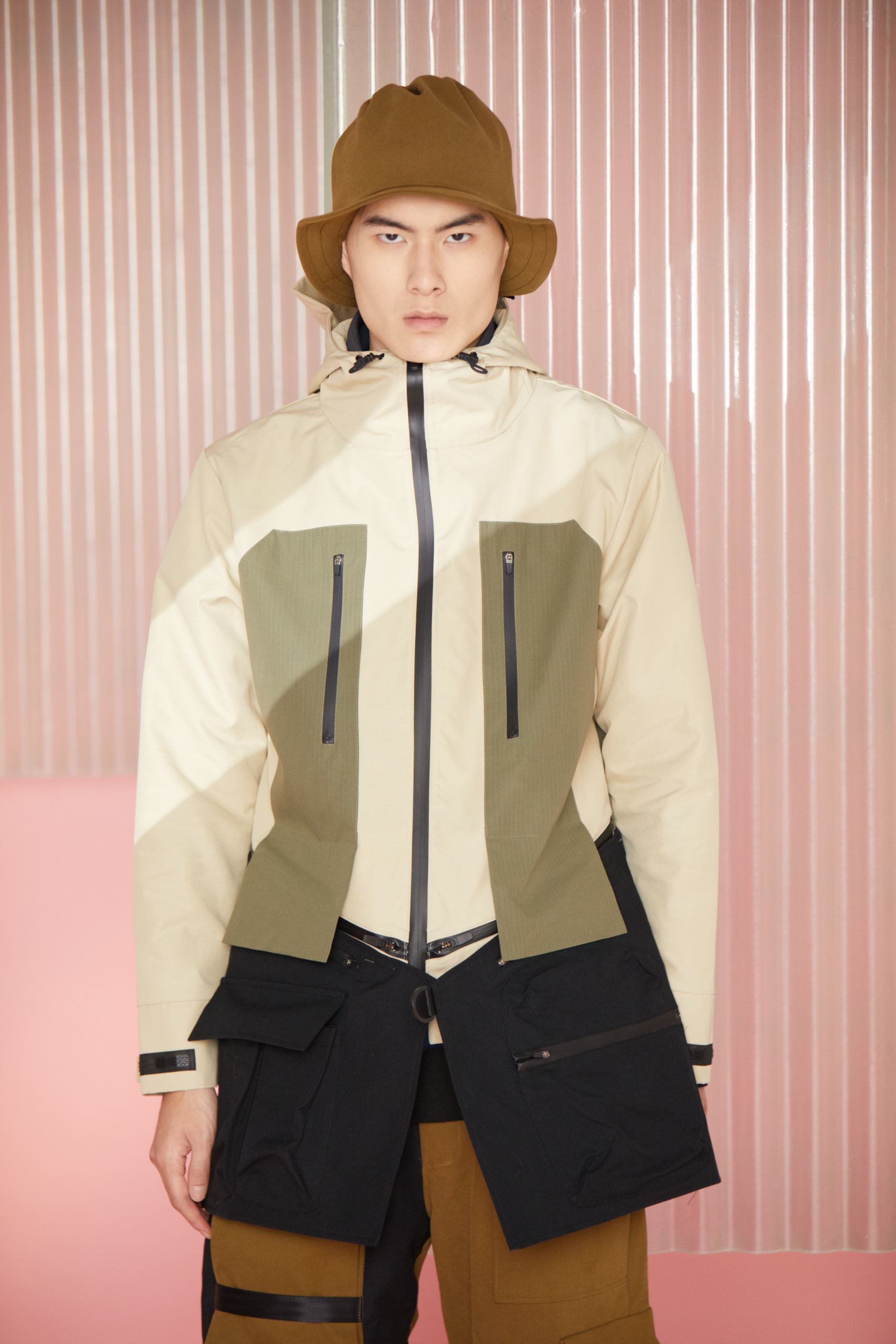 防潑水兩穿拆卸口袋風衣 - 卡其