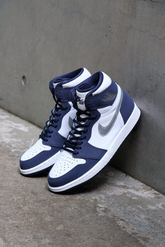 Midnight navy jordan on sale 1