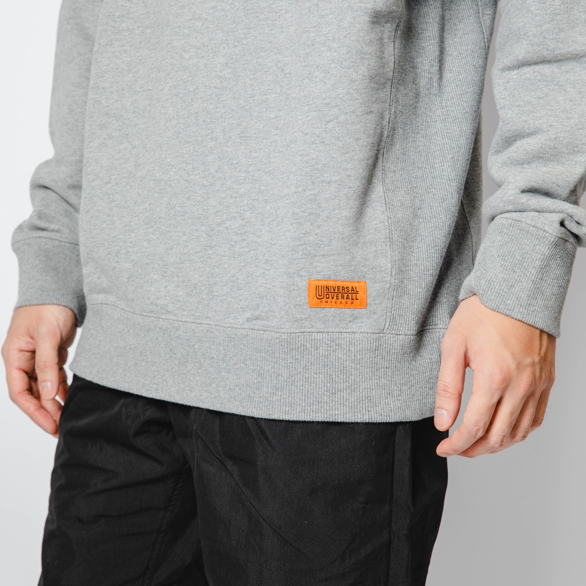 UNIVERSAL OVERALL HAVY SWEAT SHIRT 黑色 淺卡其 灰色 下擺橘標 衛衣 大學T 男女款【U2033230】