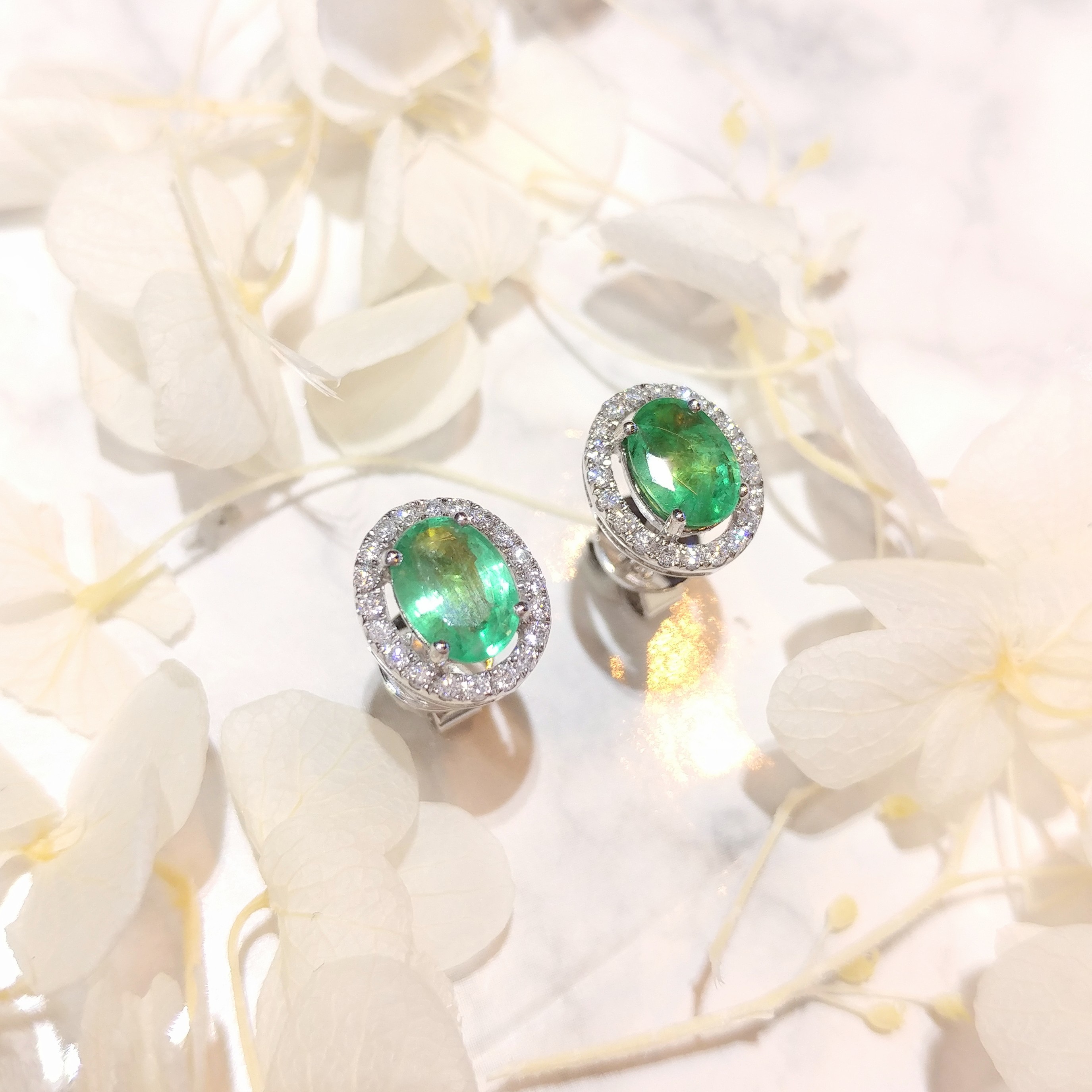 18K White Gold 1.61ct Emerald and Diamond Earrings