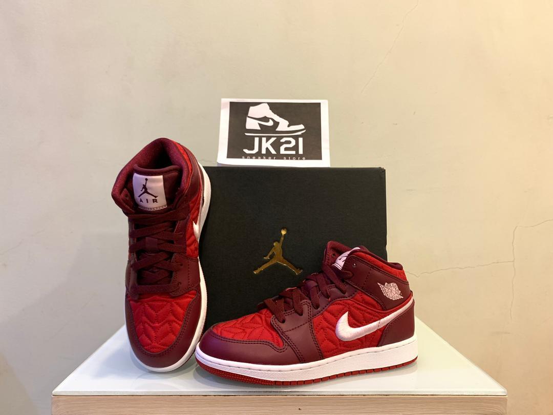Air Jordan 1 Mid SE Red Quilt (GS)