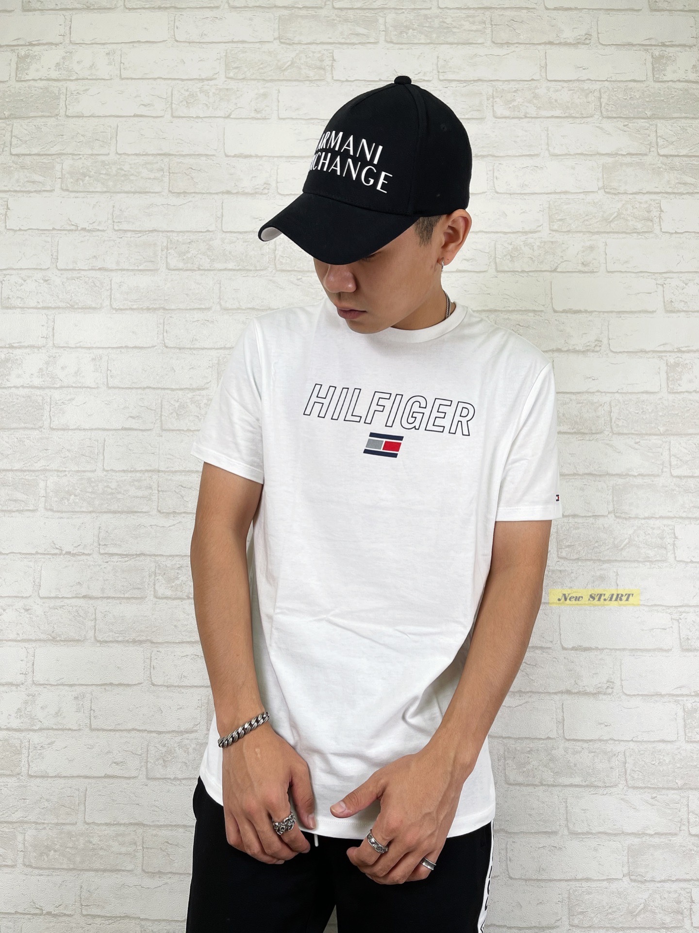 Tommy Hilfiger 簍空字母Logo 短袖T恤 短T