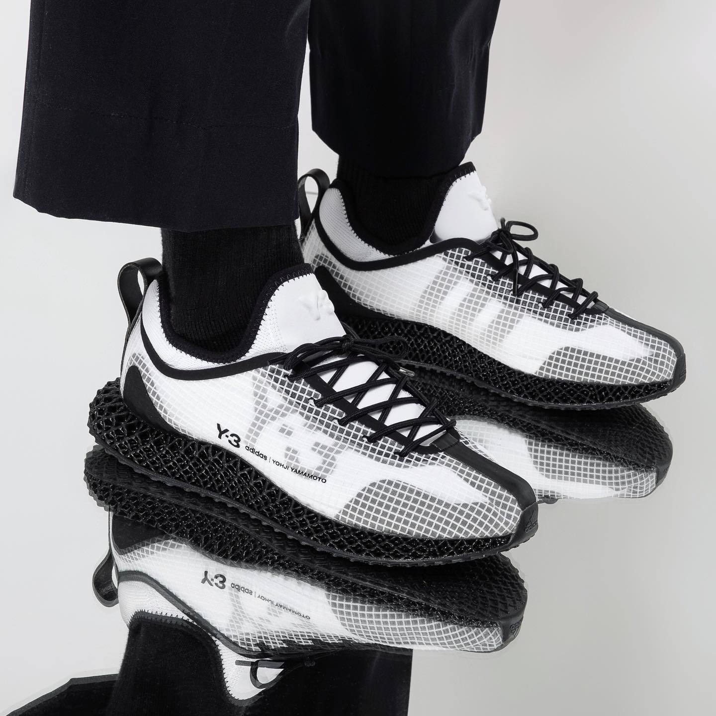 【 Y-3 RUNNER 4D IO 頂級鞋款 - 白 】