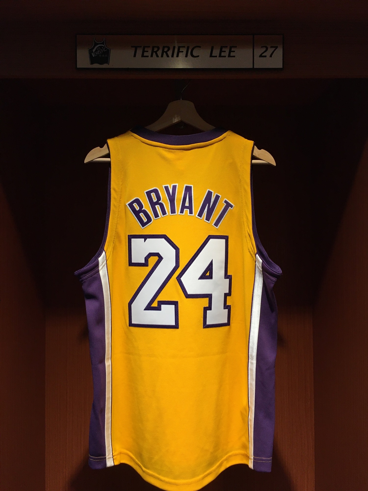 NBA球衣 Kobe Bryant 洛杉磯湖人 09-10黃 16冠黃 M&N Authentic 球員版 電繡 全新